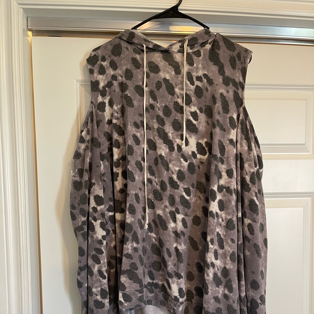 Light weight Hooded shirt